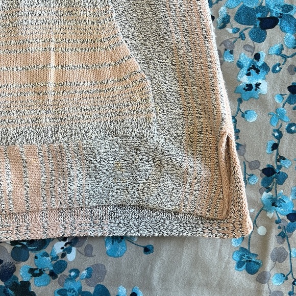 TNA Hoody - Picture 5 of 5